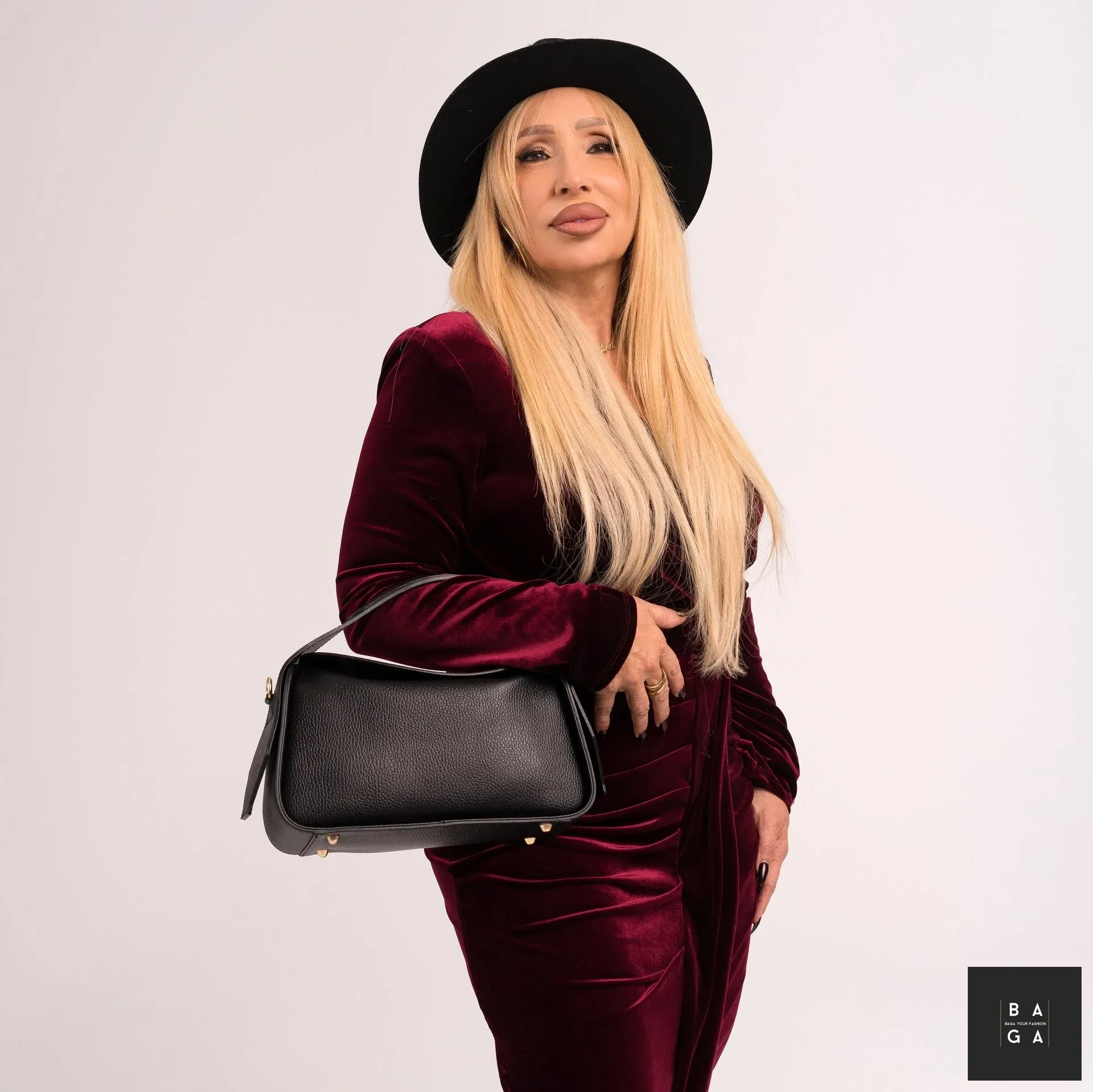 Малки чанти Дамска чанта от естествена кожа Елара